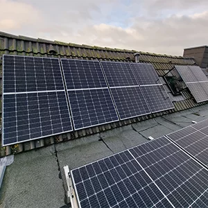 Photovoltaikmodule auf den unterschiedlichen Dachformen